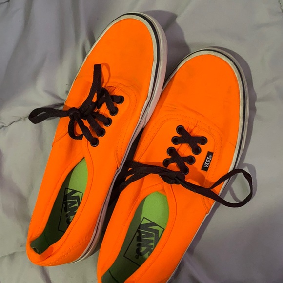 Vans - Picture 1 of 1